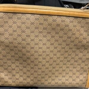 💯 Authentic Gucci Designer Clutch Bag